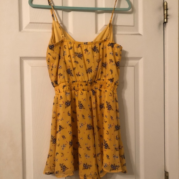 New Altard State Yellow Floral Romper in Size Small - Picture 3 of 3